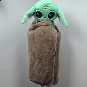 Star Wars Grogu Baby Yoda Hooded Plush Fleece Throw Blanket Brown Mandalorian